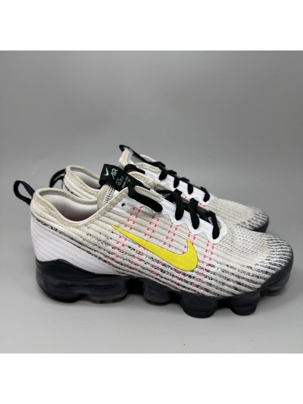 Nike Air Vapormax Flyknit 3 Running BQ5238-102 Size Womens 7.5 (6Y) White/Pink